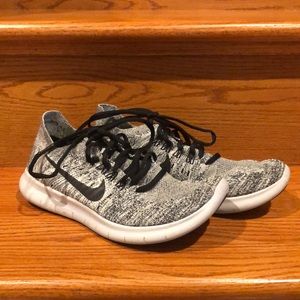 Nike Free RN Flyknit Sneakers